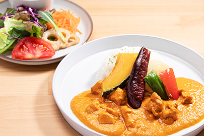 5種の野菜のバターチキンカレー (サラダ、スープ付き)