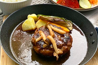 信州産牛のハンバーグ〜信州味噌の和風ソース〜(サラダ、スープ付き)
