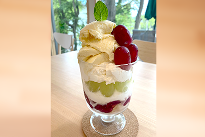 季節のフルーツパフェ